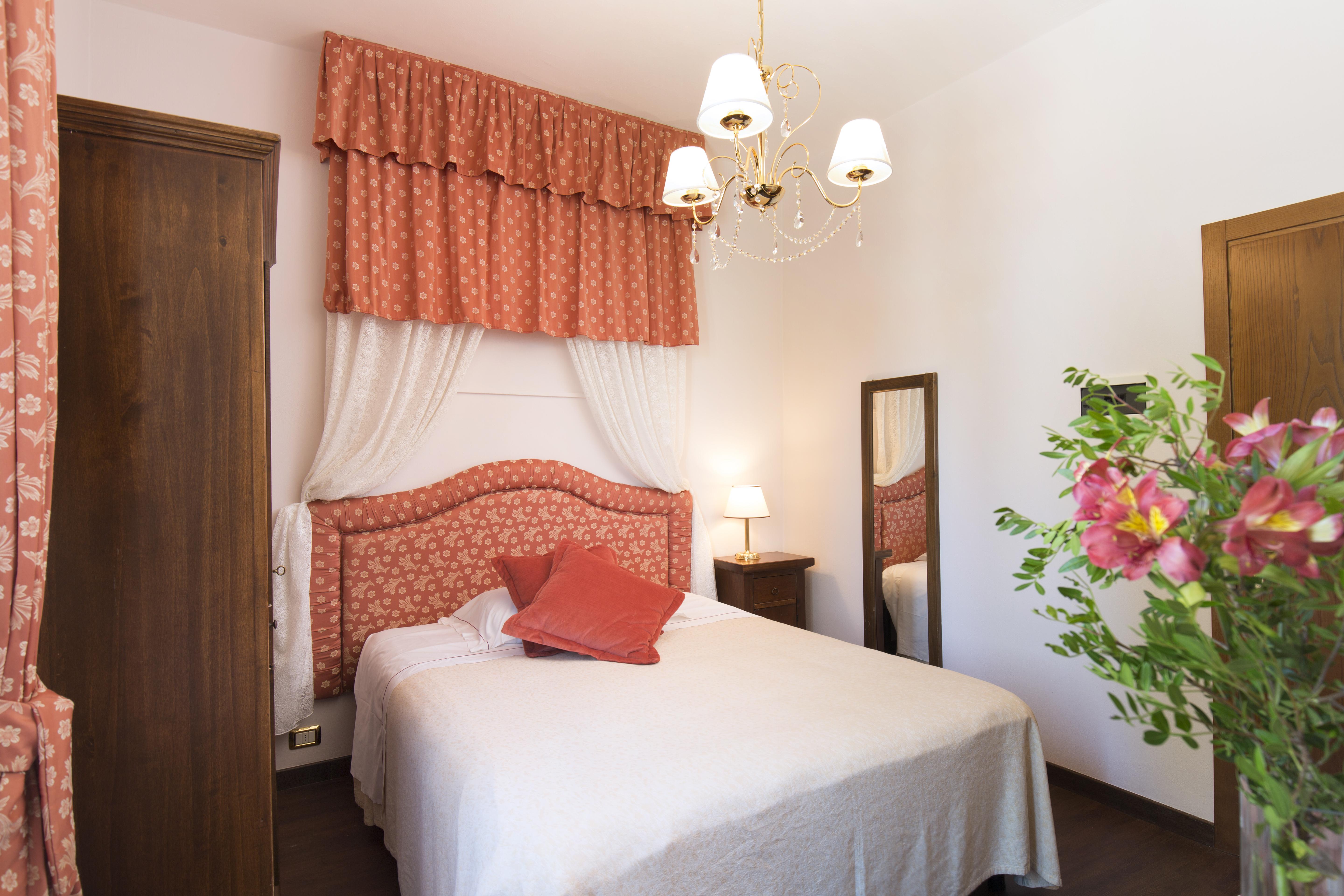 Villa Lecchi Hotel Wellness 埃尔萨谷口村 外观 照片