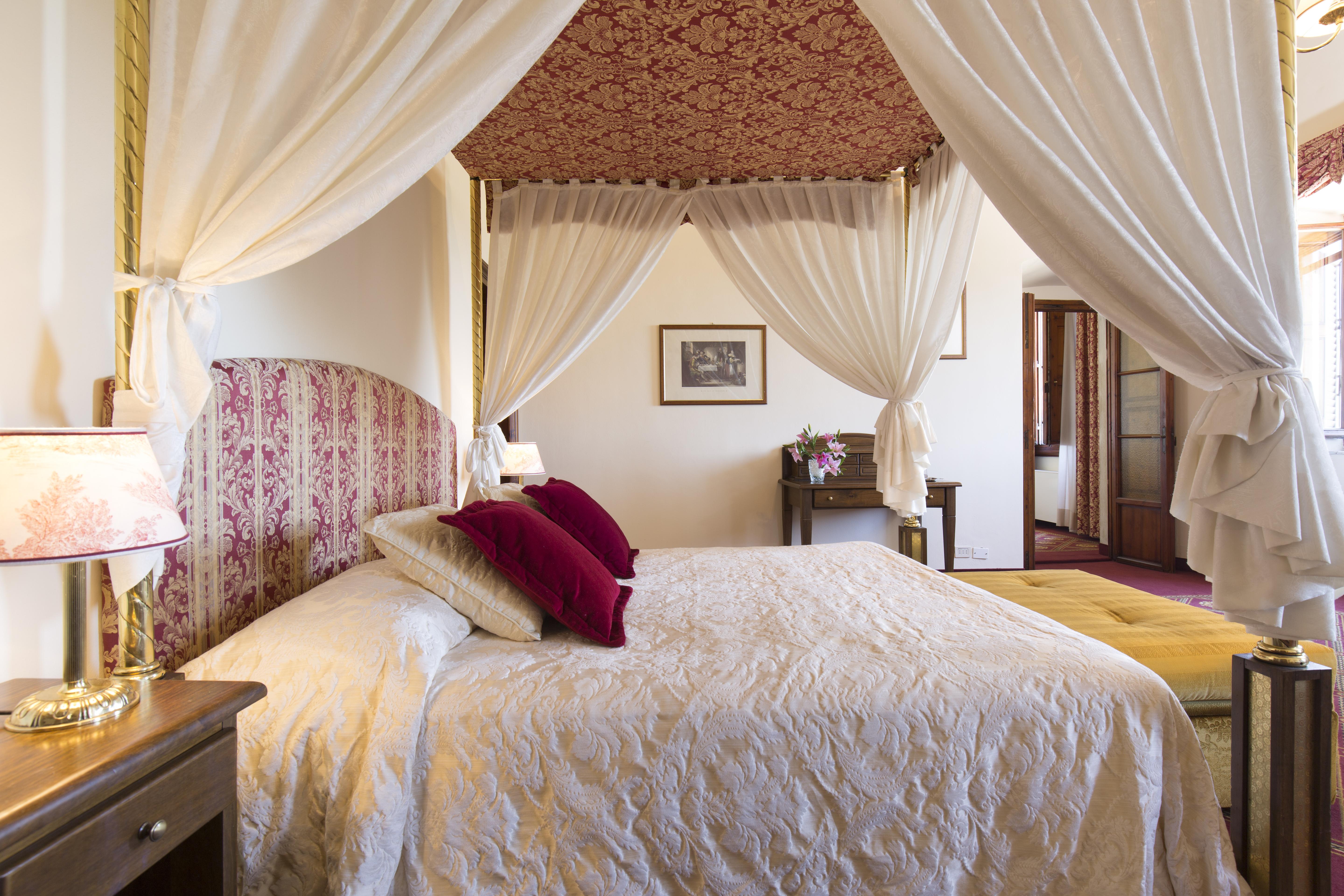Villa Lecchi Hotel Wellness 埃尔萨谷口村 外观 照片