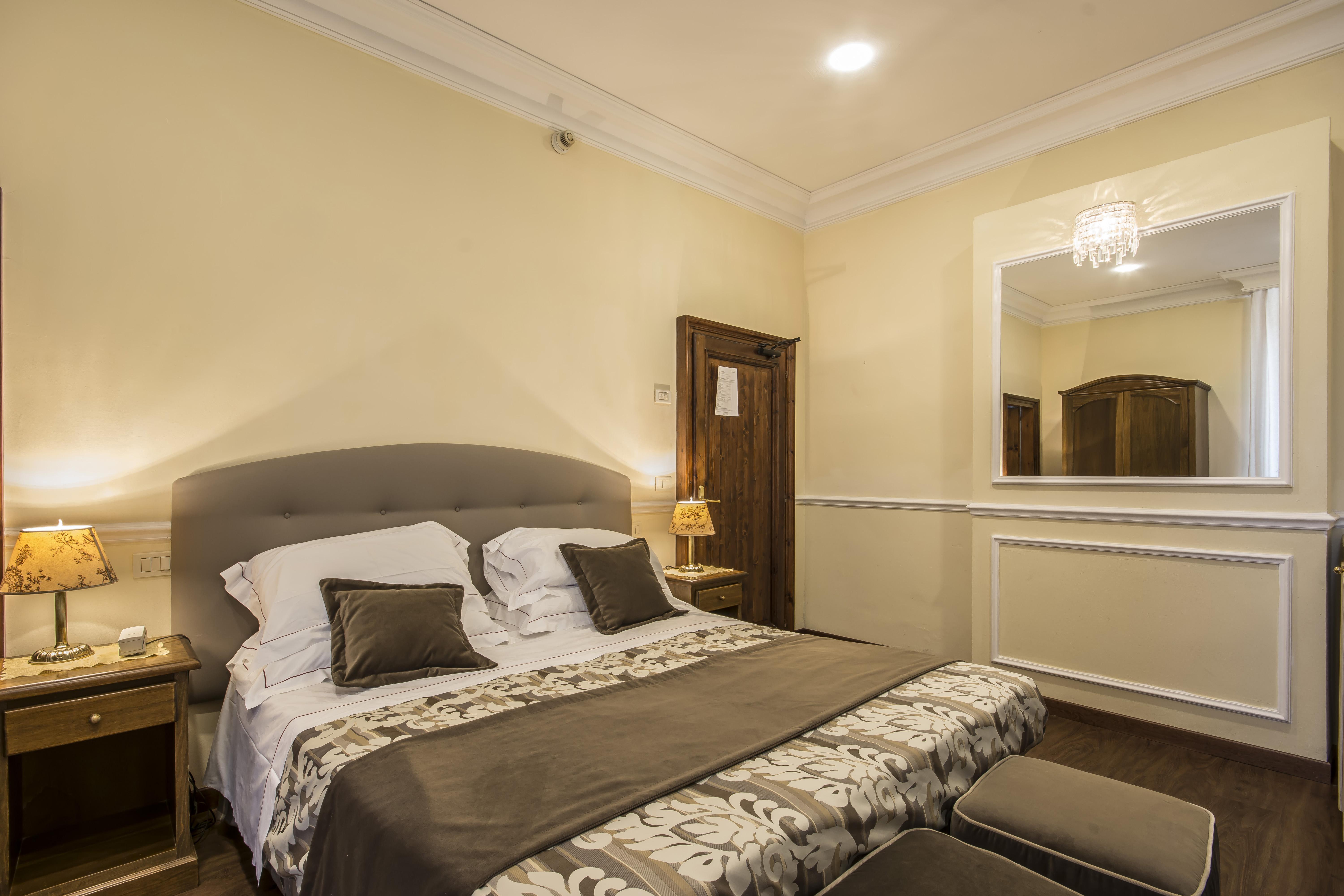 Villa Lecchi Hotel Wellness 埃尔萨谷口村 外观 照片