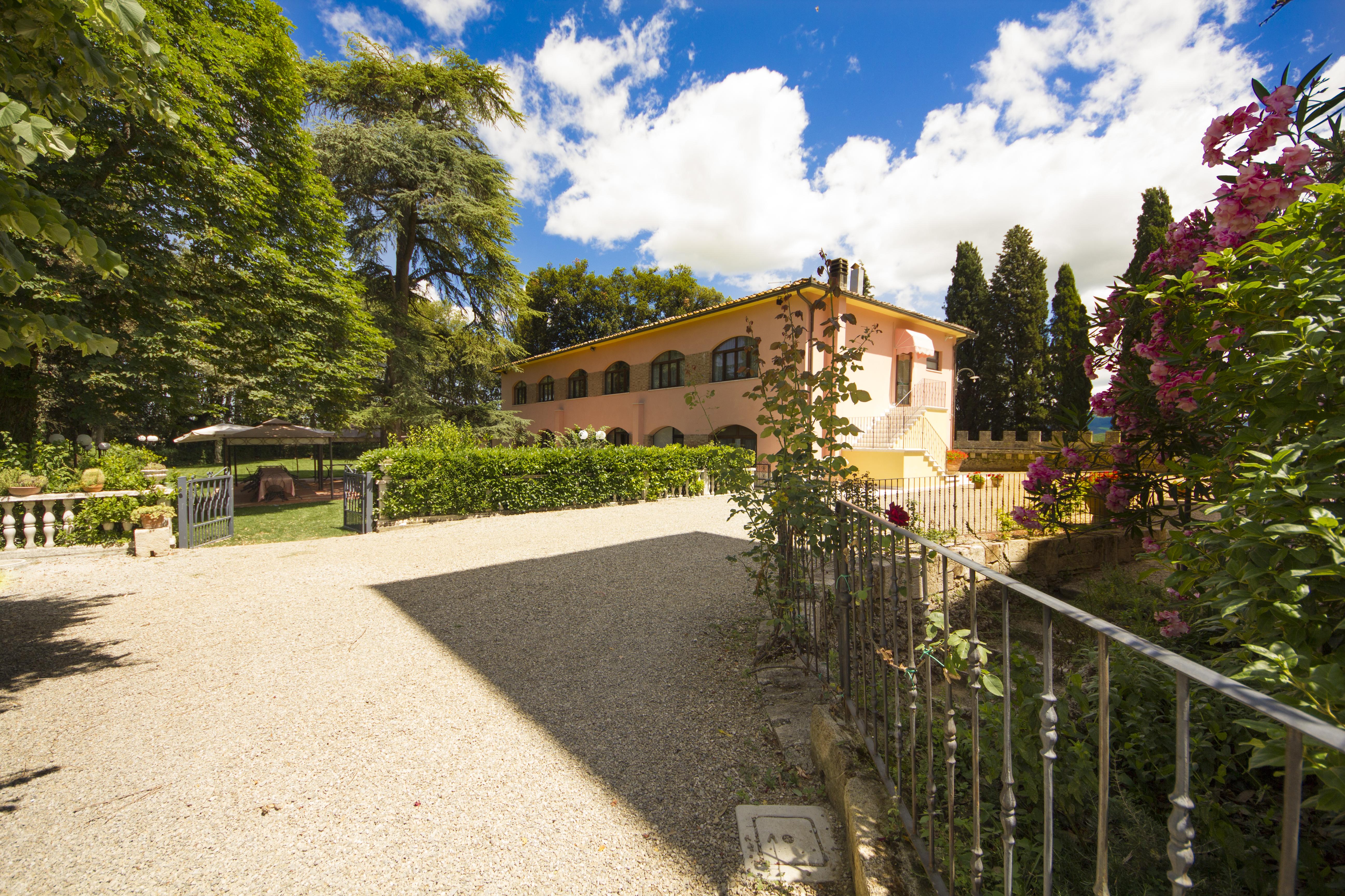 Villa Lecchi Hotel Wellness 埃尔萨谷口村 外观 照片