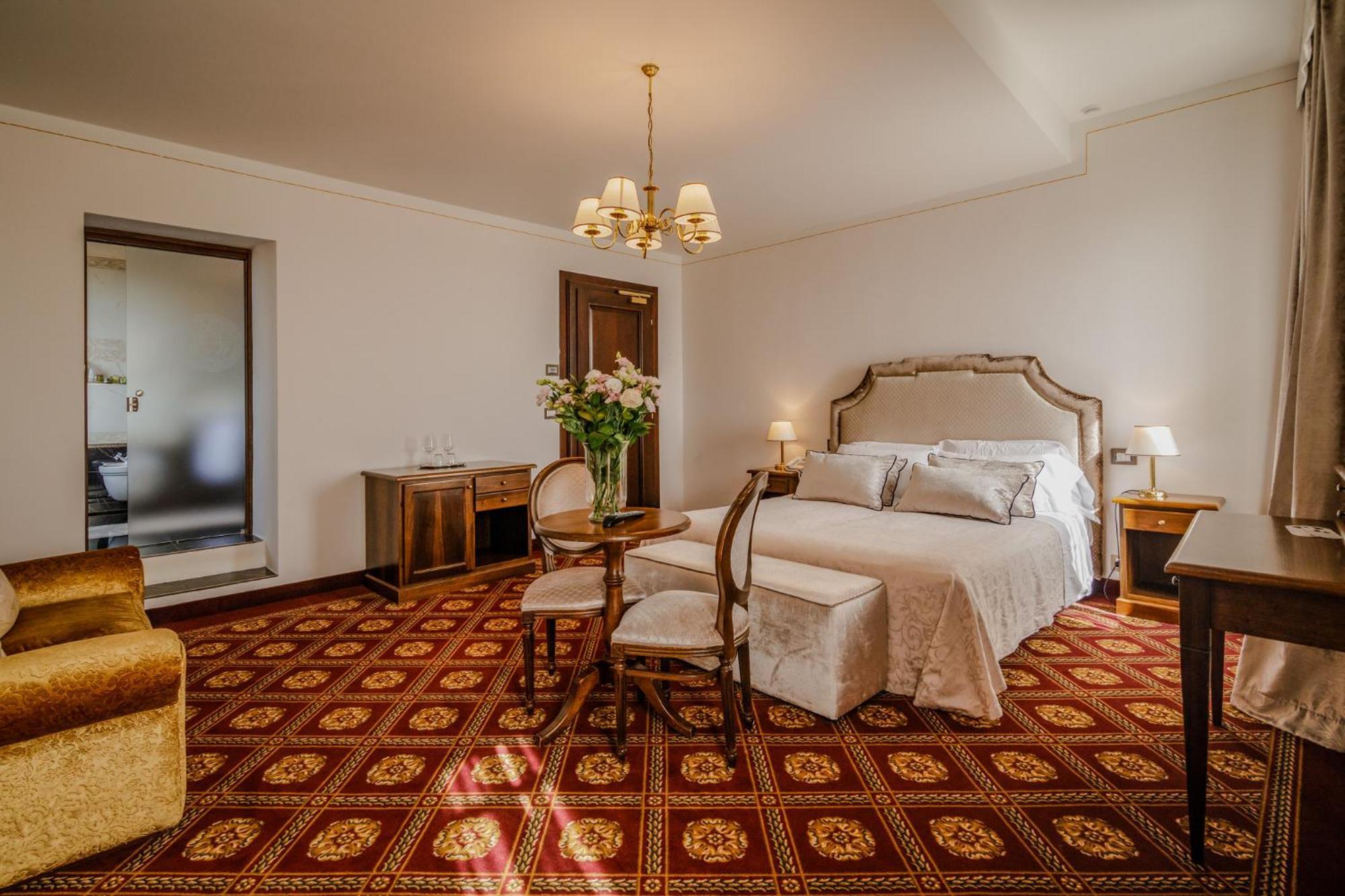 Villa Lecchi Hotel Wellness 埃尔萨谷口村 外观 照片