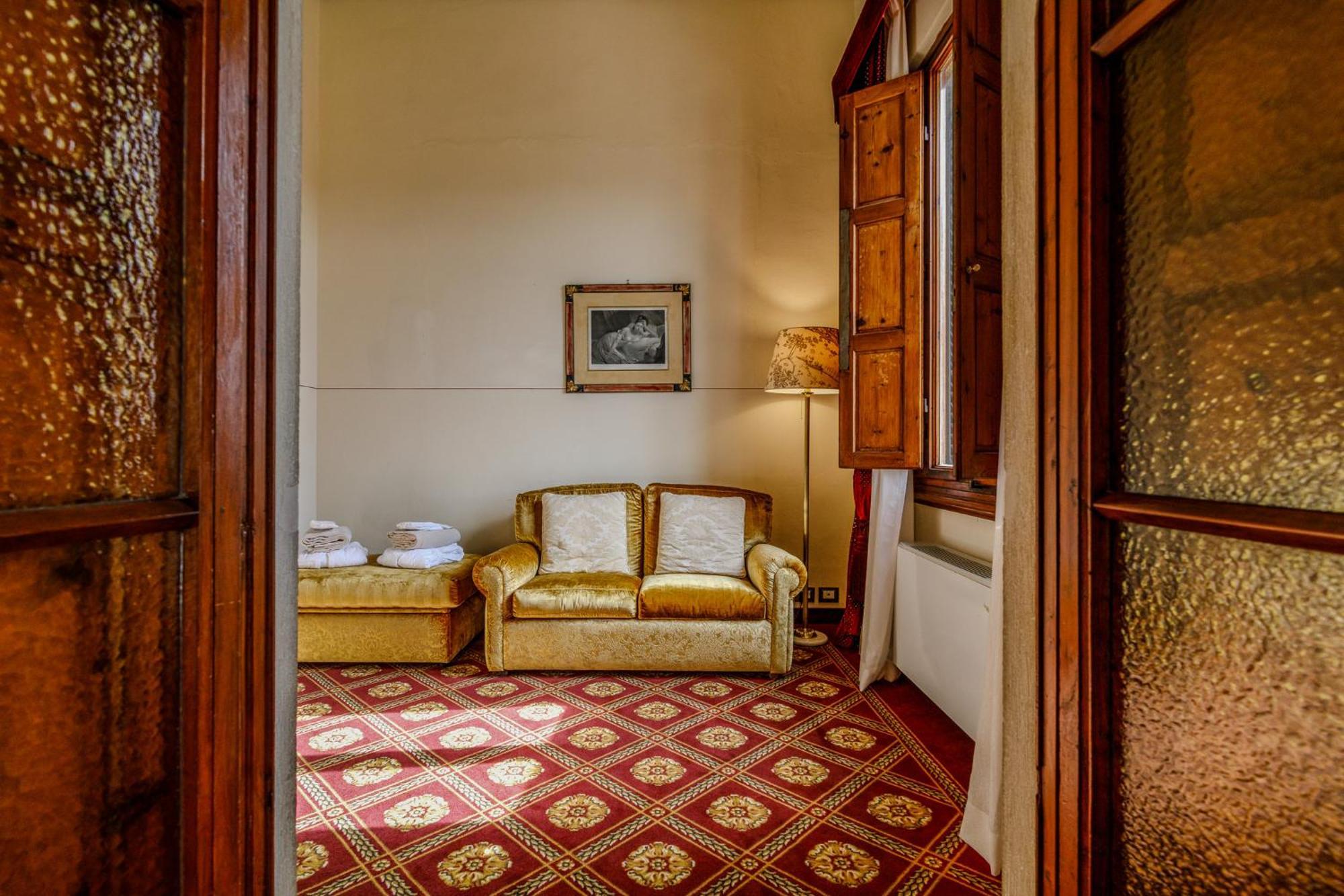 Villa Lecchi Hotel Wellness 埃尔萨谷口村 外观 照片