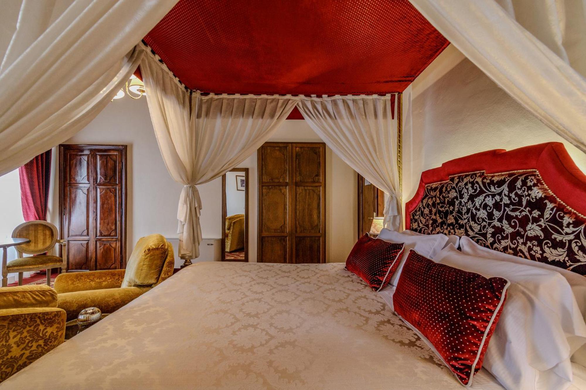 Villa Lecchi Hotel Wellness 埃尔萨谷口村 外观 照片