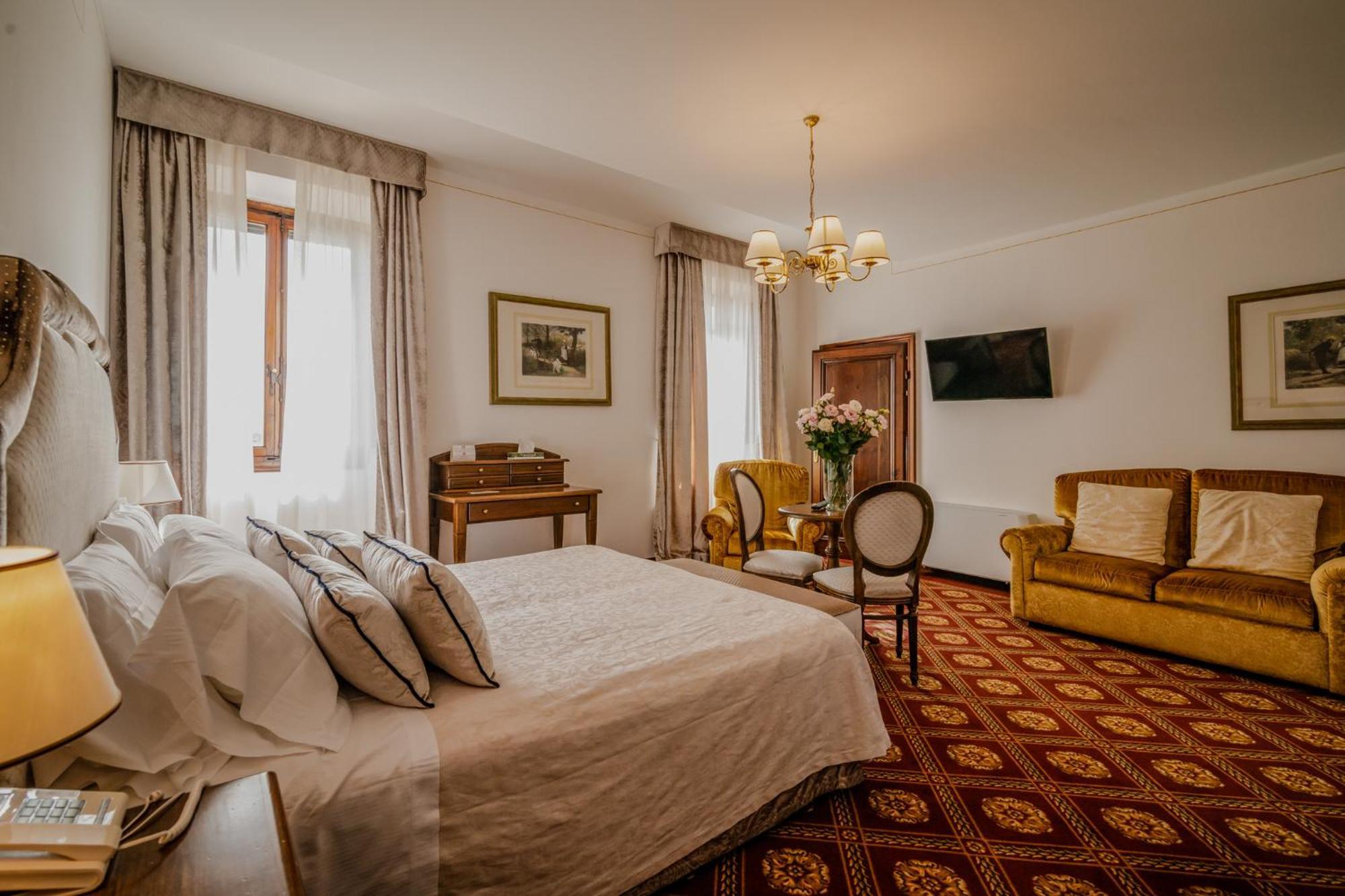 Villa Lecchi Hotel Wellness 埃尔萨谷口村 外观 照片