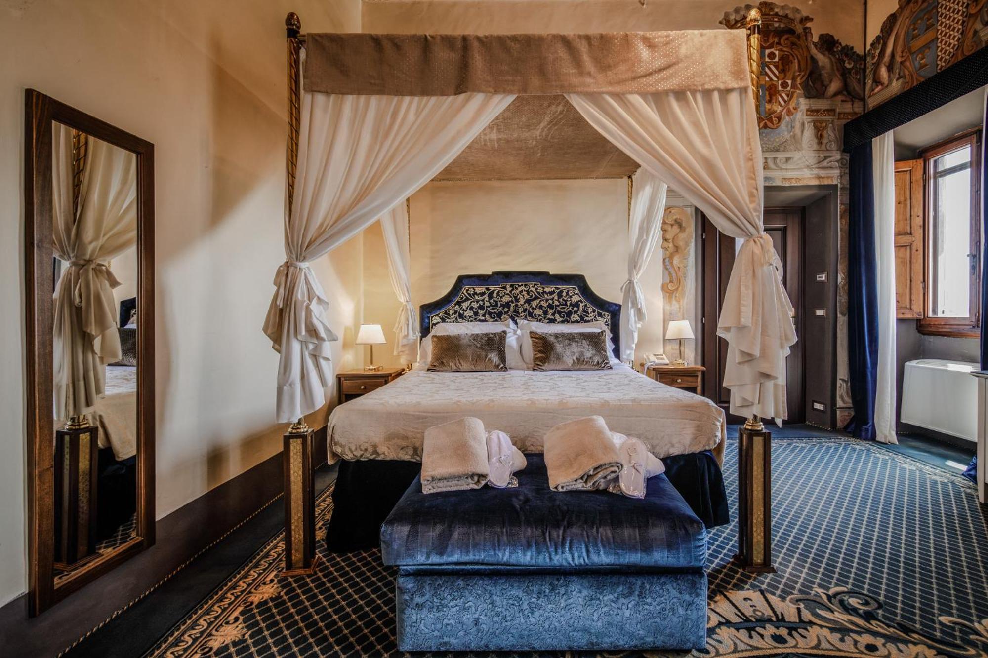 Villa Lecchi Hotel Wellness 埃尔萨谷口村 外观 照片